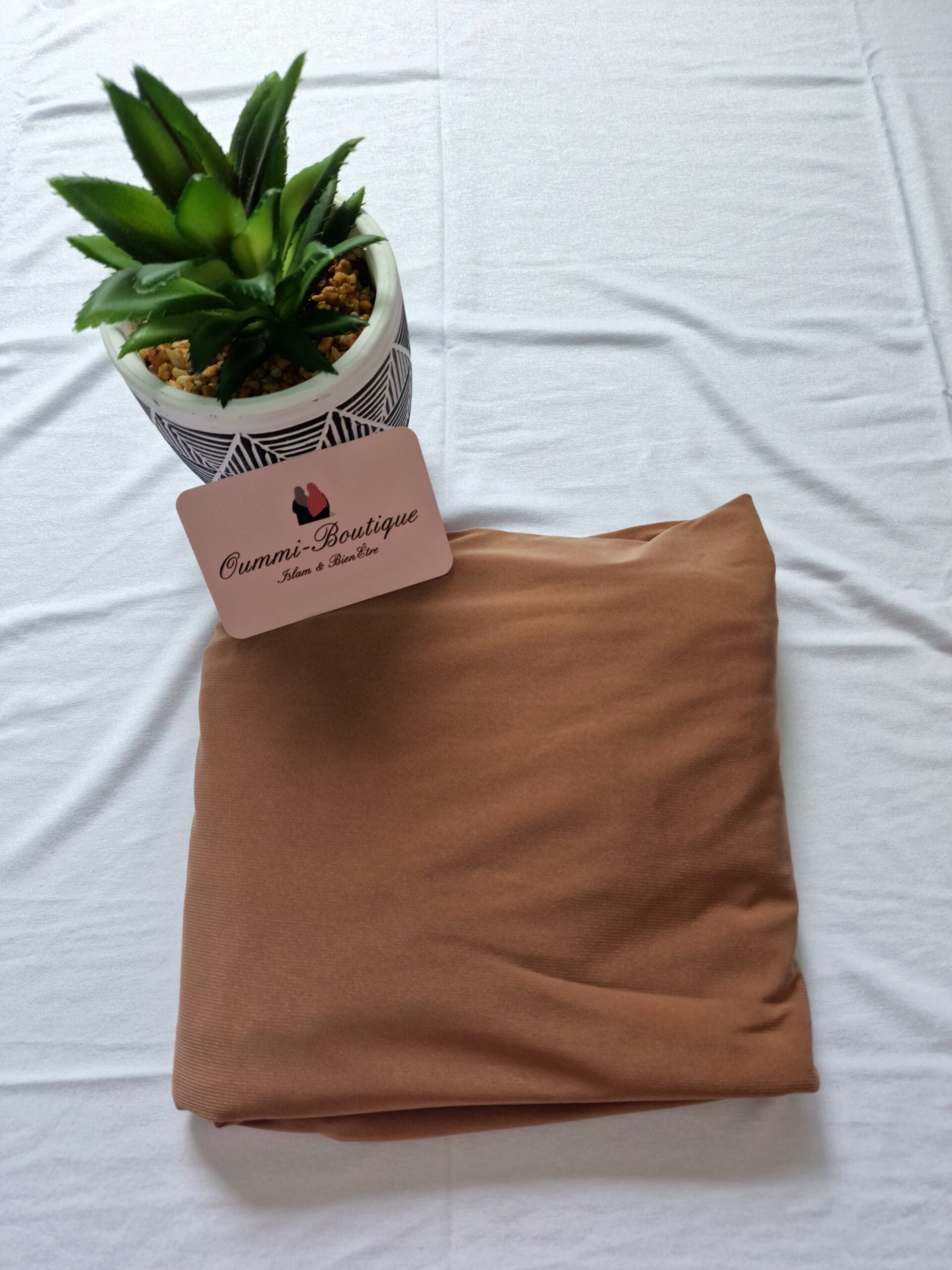 BOX Complete Hijab T Shirt image 4 scaled