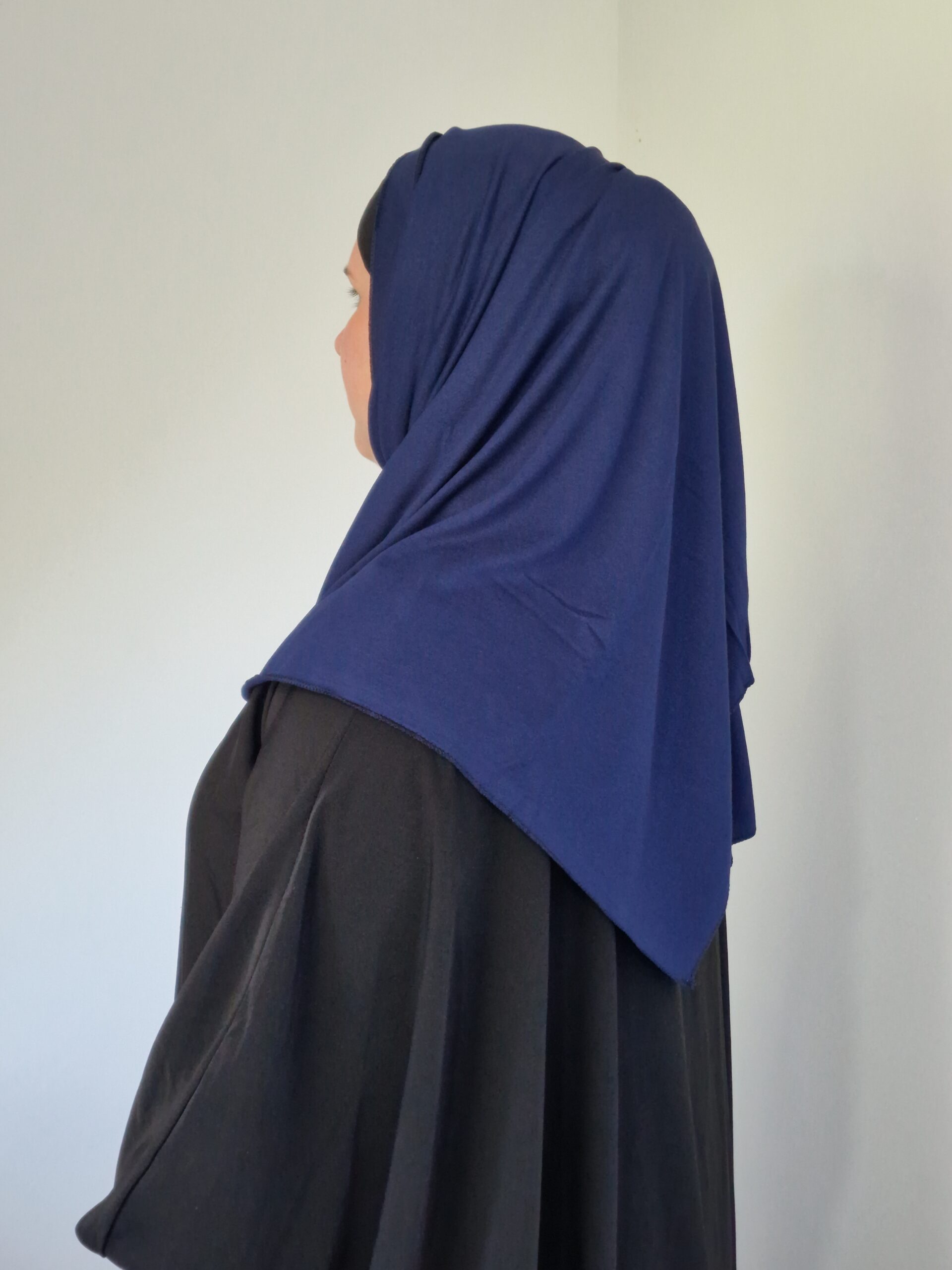 Hijab Jersey Premium Bleu Nuit image 3 scaled