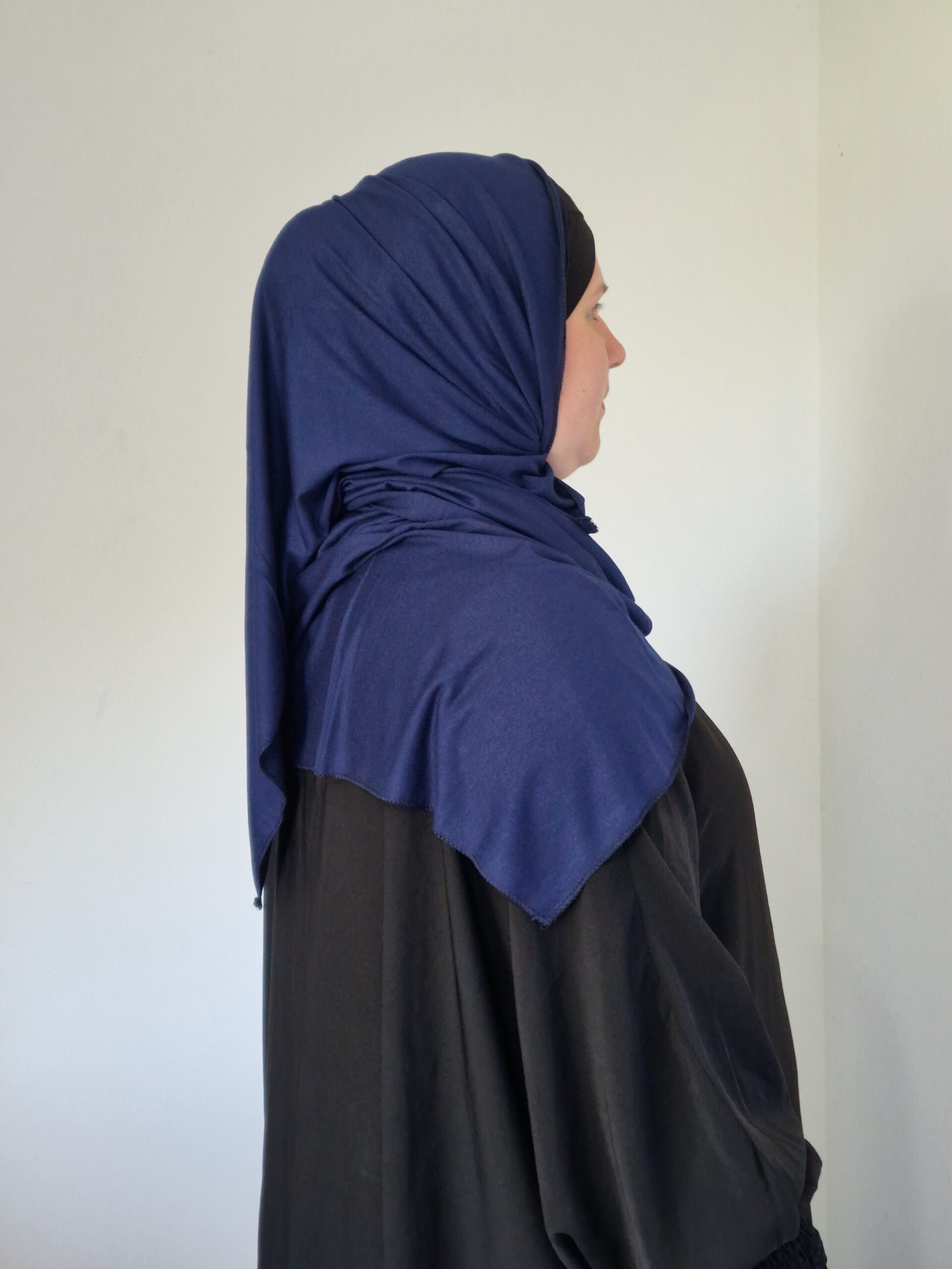 Hijab Jersey Premium Bleu Nuit image 4 scaled