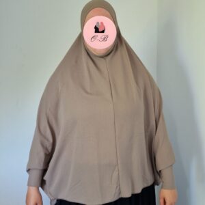Hijab T Shirt Marron image 2 scaled