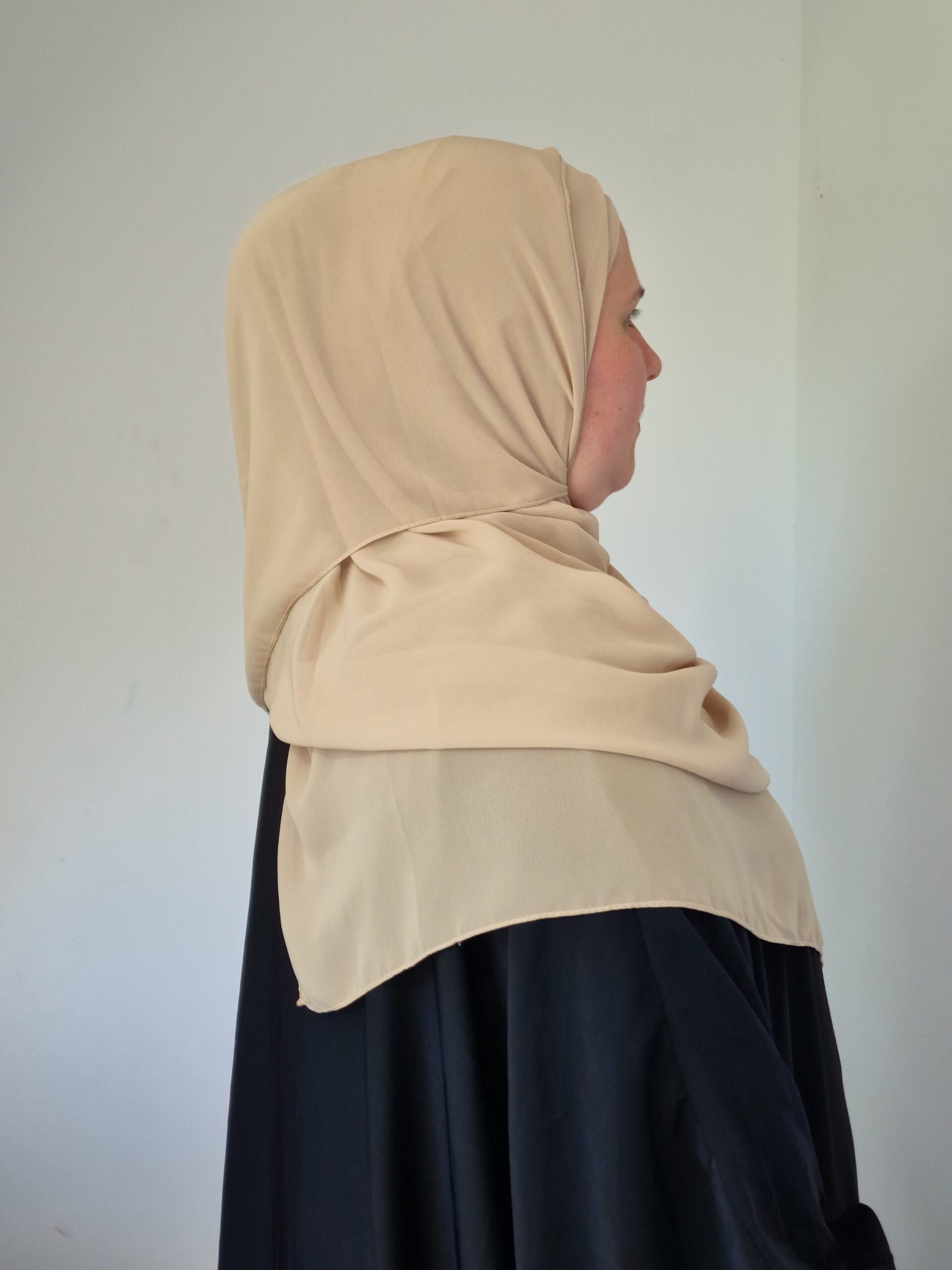 Hijab a Enfiler Beige image 4 scaled